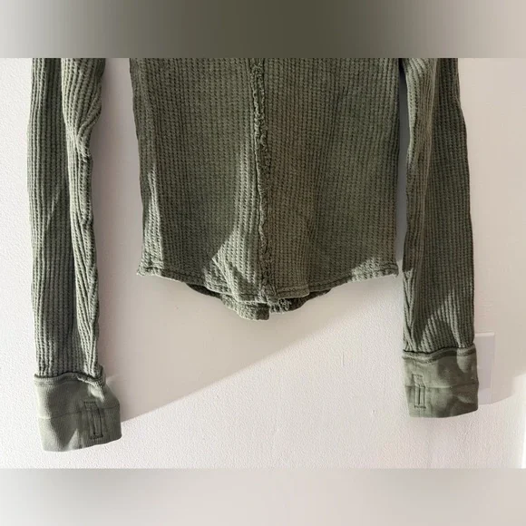 Free People We the Free Roll With It Thermal Long Sleeve Top in Moss Size Large - Picture 13 of 16